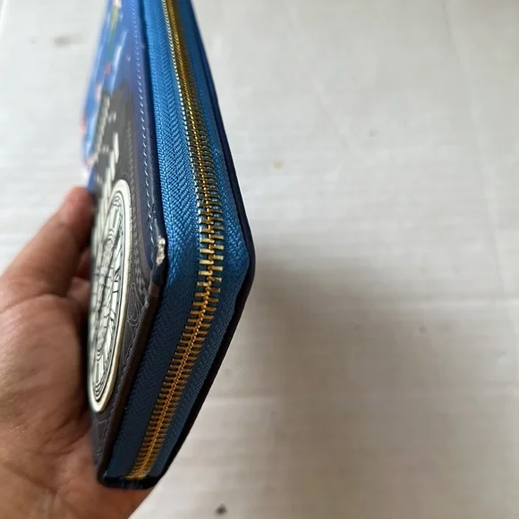 Disney Loungefly wallet - Picture 4 of 10